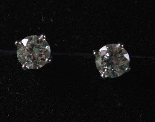 *CD DESIGNER JEWELRY*0.36ctw CZ Sparkling stud earrings in 925 Sterling Silver**