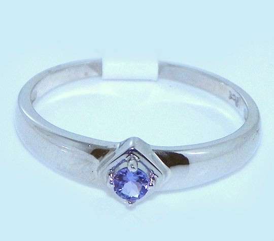 Natural Tanzanite Ring in 9ct White Gold