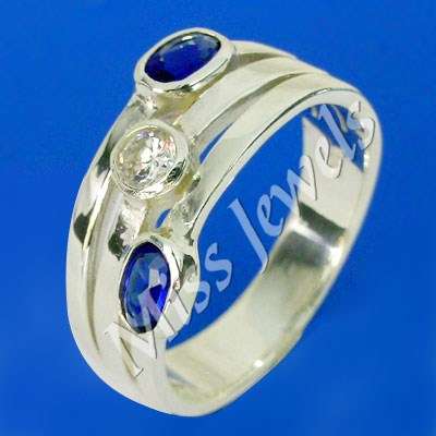 925 Sterling Silver Clear and Sapphire CZ Dress Ring Size 8