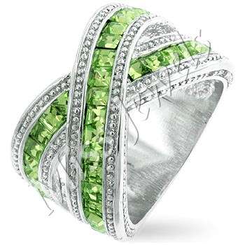 4.75ctw**Simulated Peridot cross over dress ring in Silvertone