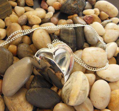 Silver Heart Locket with Free 60cm Silvertone Chain