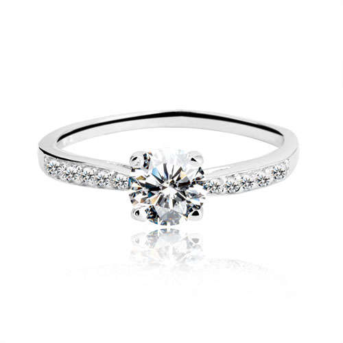 **Sparkling 0.75 ct Solitaire engagement ring in Sterling Silver