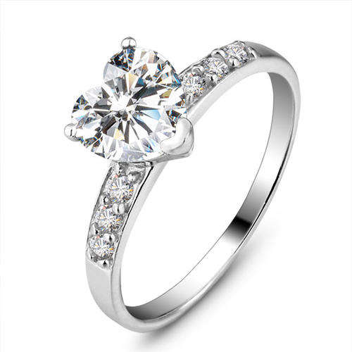 **Magnificent***1.90 ct Heart Shape Solitaire ring in Sterling Silver