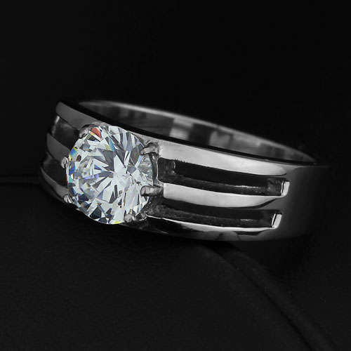 1.95ct Stainless steel ring- Size 6