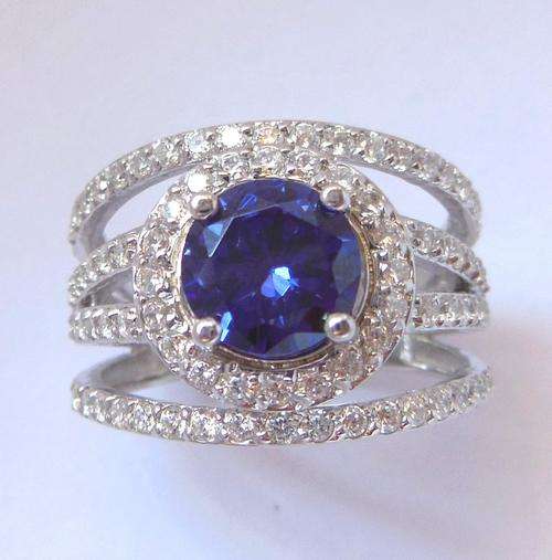 *CD DESIGNER JEWELRY* 2.2ct Cr Tanzanite and CZ Halo Ring in Silver -Size R