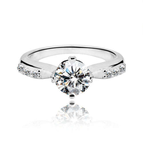 0.83ctw Colourless Cubic Zirconia Engagement Ring in 925 Sterling Silver- Size 7/8