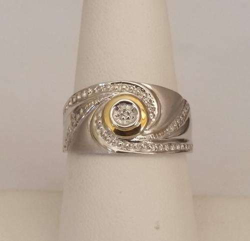 Natural Diamond set in 9ct Yellow Gold and 925 Sterling Silver combination ring*Size 7*