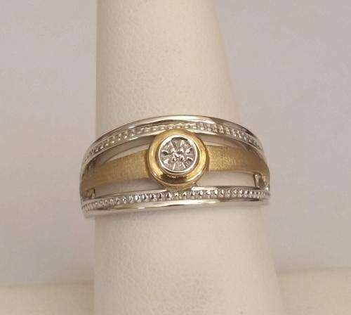 Natural Diamond set in 9ct yellow gold and silver ring- Size N