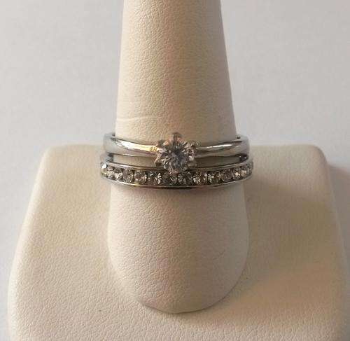 Stainless steel set with Cubic Zirconia and Rhinestone Crystals- Size 10