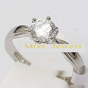 **Gorgeous 0.50ct solitaire ring**Size 8