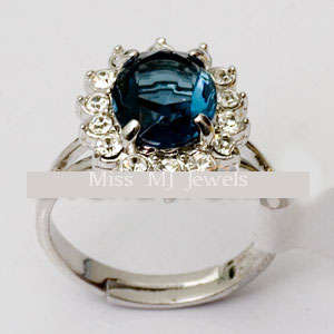 **Stock Clearance**Stunning simulated sapphire engagement ring**Size 8