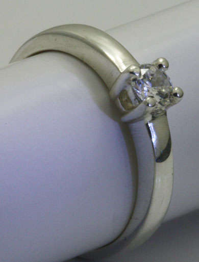 **CD DESIGNER JEWELRY**925 Sterling Silver** 4mm Solitiare Engagement Ring- Size 7.25