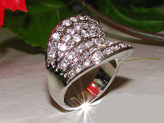 ***IDEAL FLEA MARKET RINGS**BLING BLING**