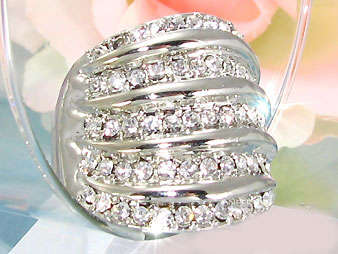 ***IDEAL FLEA MARKET RINGS**BLING BLING**