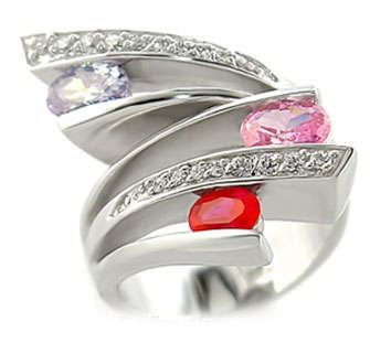 **Super WoW**Stunning ring with simulated gemstones**Sizes 8-10***