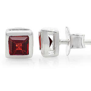 ***GORGEOUS*0.40ct Princess Cut Natural Garnet 925 Sterling Silver Stud Earrings