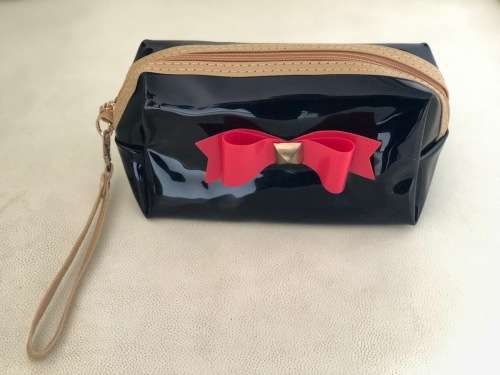 NEW Fashion Black Pouch Bag Spacious Wristlet  for Cosmetics Travel Jewelry
