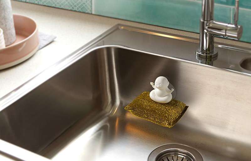 Yogi Style Sponge Holder with Golden Sponge