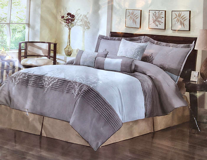 Queen Size MOOI MOOI Luxurious Grey 5 Piece Quilt & Comforter Set(Mink Blanket at the back)