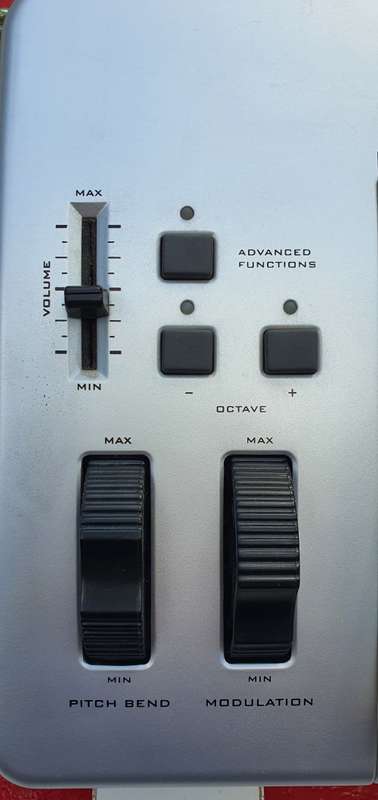 eKeys  electronic keyboard
