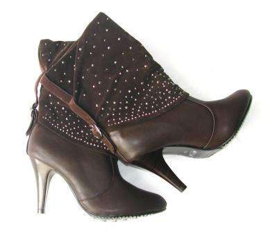 Fabulous Brown Embellished Boots - Size: 5