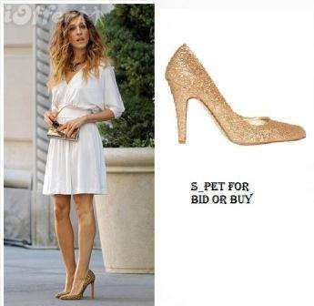 Gold Glitter Heels - Size: 5