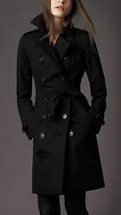 Rock With Style In This Sophisticated Trench Coat - Size: Medium