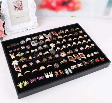 BLACK FAUX VELVET RING DISPLAY TRAY