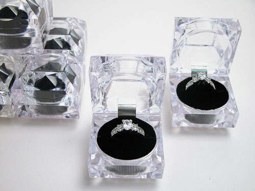 New Crystal Ring Boxes for Jewelery Displays [RED]