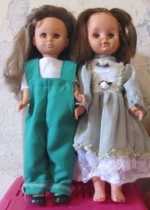 2 Old Dolls (1960s)