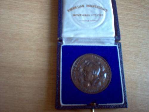 INDEPENDENCE OF RHODESIA MEDALLION