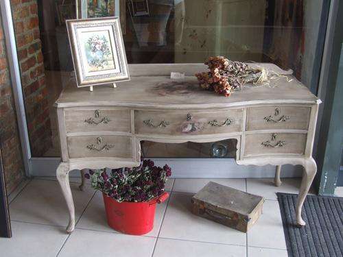 Refurbished Queen Anne Style vintage Dressing table