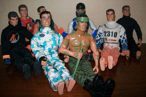 8 x Action Men