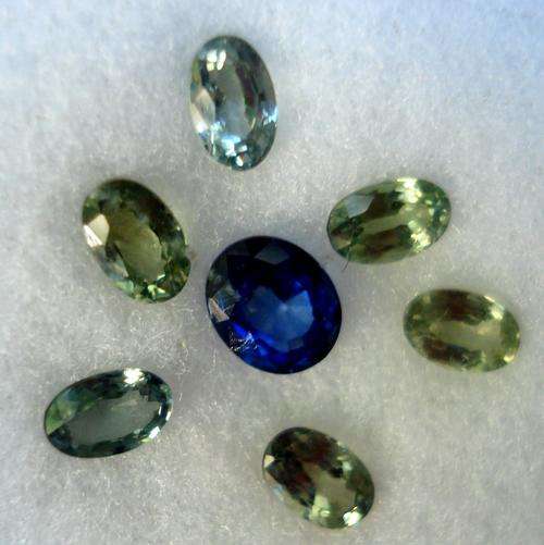 LOVELY SET BLUE OVAL  AND 6  GREEN OVAL SAPPHIRES TOTAL 2.79CT