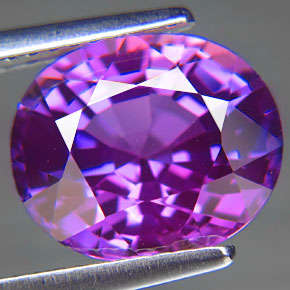 STUNNING  5.00 CT  OVAL  SHAPED RICH PURPLE SAPPHIRE