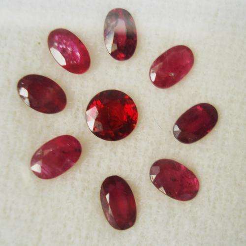 NATURAL  RUBIES - 2.76 CT  (9 GEMS)