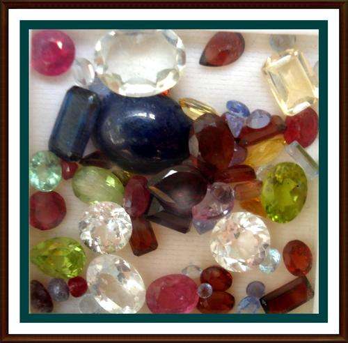 AWESOME  LOT OF MIXED GEMSTONES 32.06CT  TOPAZ ,RUBIES ETC SEE DETAILS