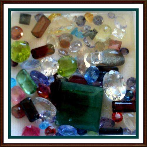 LOVELY  LOT OF MIXED GEMSTONES 31.33CT   TOPAZ RUBIES ETC SEE DETAILS BELOW