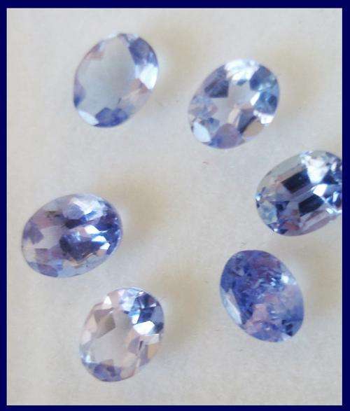 BEAUTIFUL LILAC PURPLE TANZANITES  1.05CT-  TANZANIA