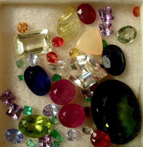 AWESOME  SET OF MIXED GEMS - 25.35 ct   SAPPHIRES  OPAL PERIDOT ETC