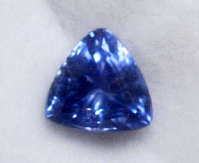 Top Quality Ceylon Sapphire!  AAA+ Brilliant Cornflower blue.   2.200cts  VVS1 Clarity!