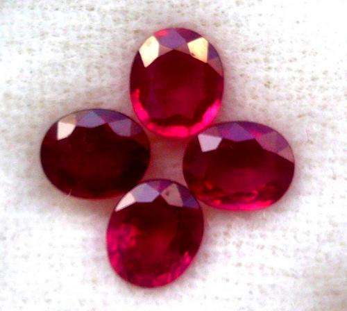 TOP QUALITY MADAGASCAN RUBIES!  SET OF 4 OVAL CUTS/  WT:  3.265CTS