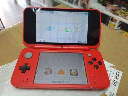 Nintendo 2DS XL Pokeball Edition (P)