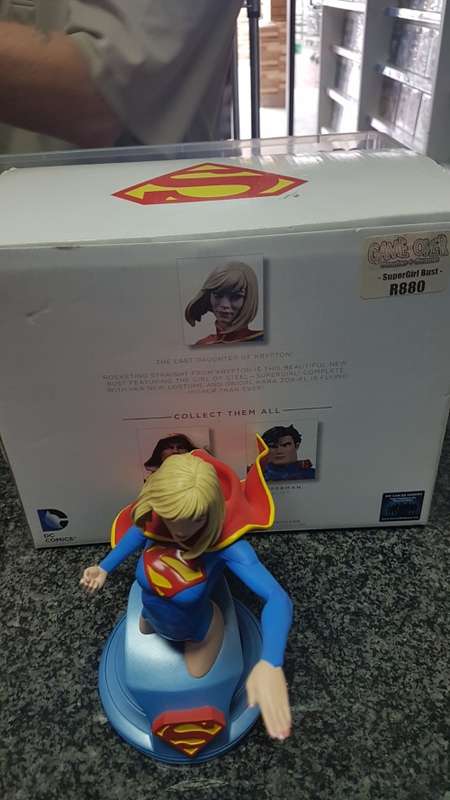 Supergirl Bust Statue