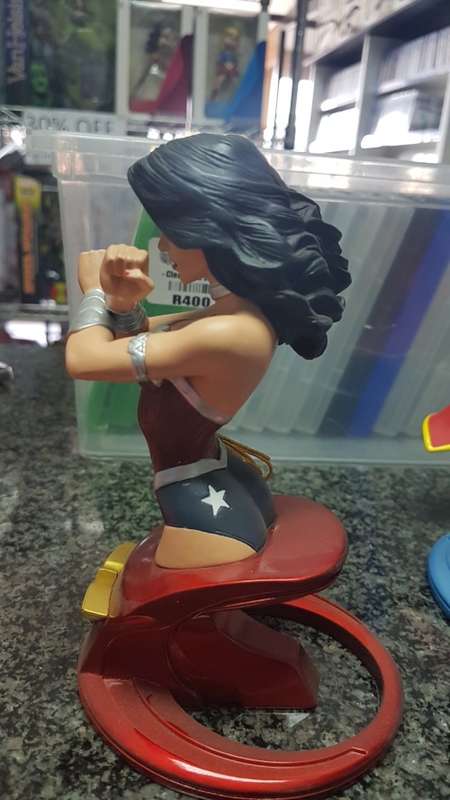 Wonder Woman Bust Statue