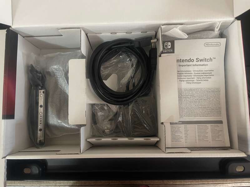 Nintendo switch V1 ( FW 16.0.3 ) + 64GB SD card