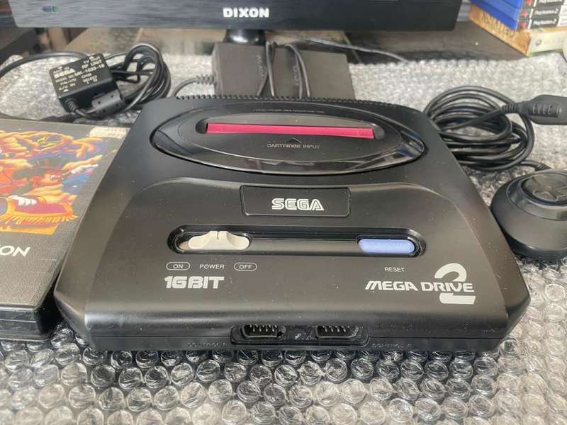 Original SEGA Mega Drive II Console + 6 Button Control Pad (PAL)