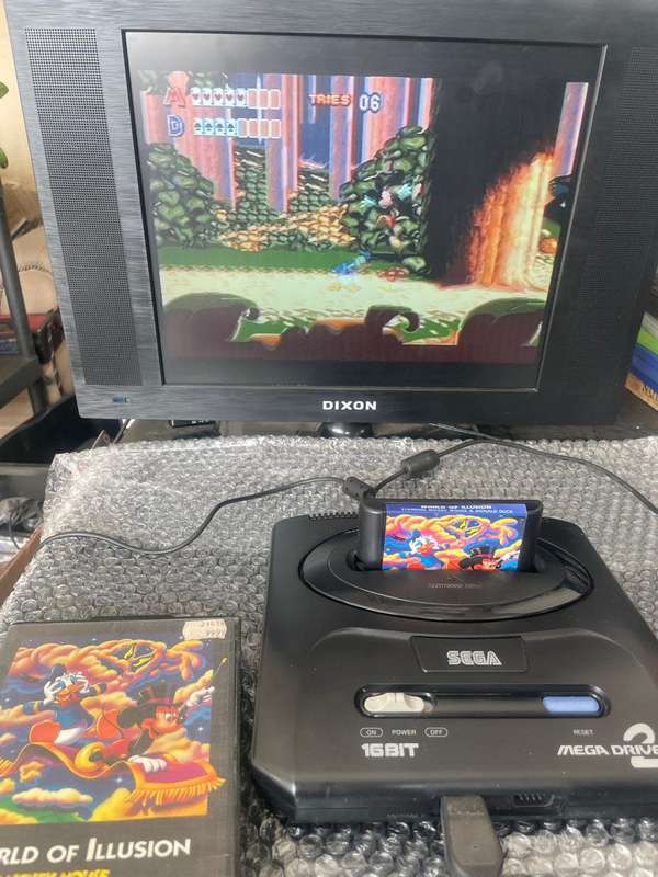 Original SEGA Mega Drive II Console + 6 Button Control Pad (PAL)