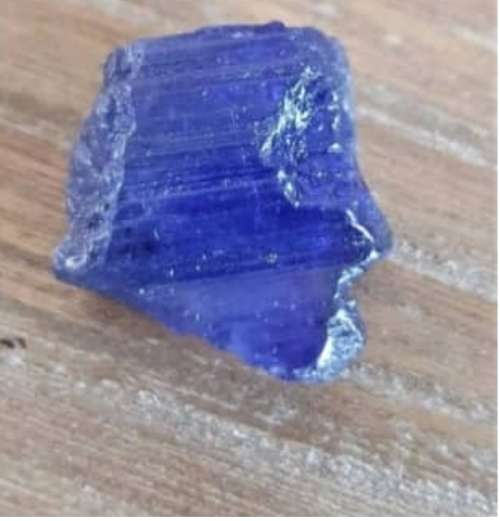 Tanzanite 17.3ct uncut