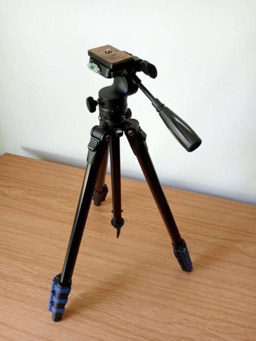 Hahnel triad 60 lite tripod